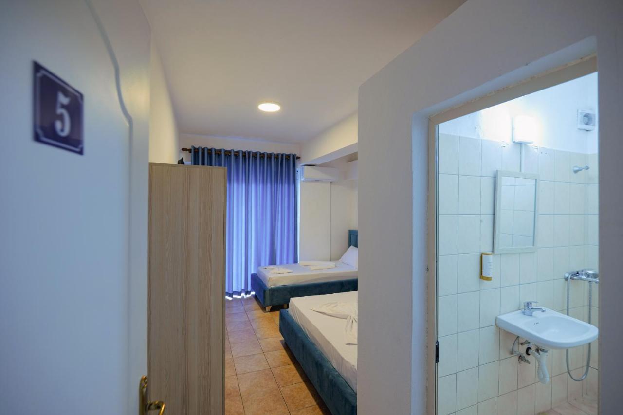 Mema Rooms Himare Bagian luar foto