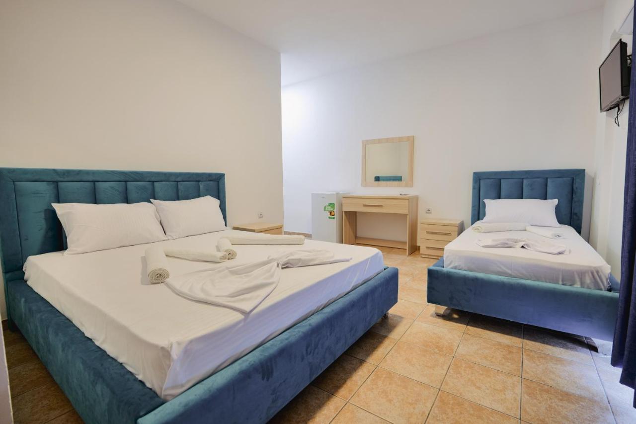 Mema Rooms Himare Bagian luar foto