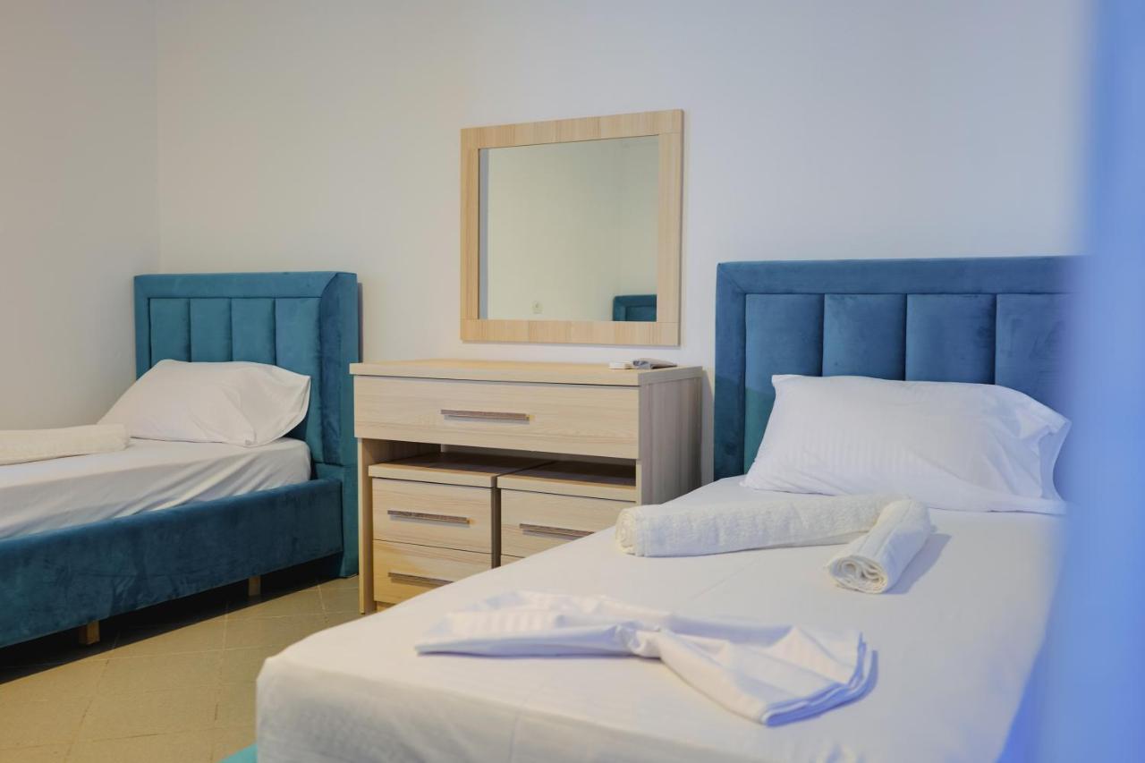 Mema Rooms Himare Bagian luar foto
