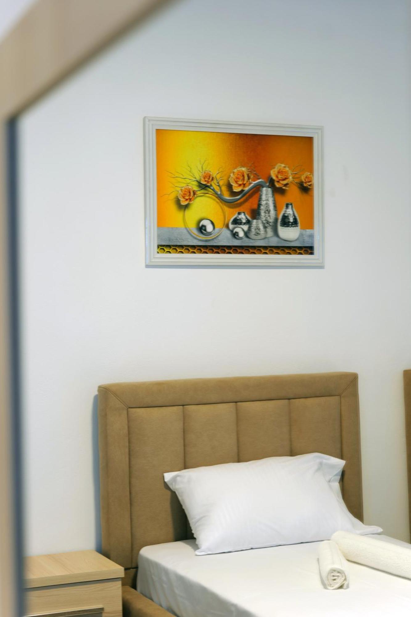 Mema Rooms Himare Bagian luar foto