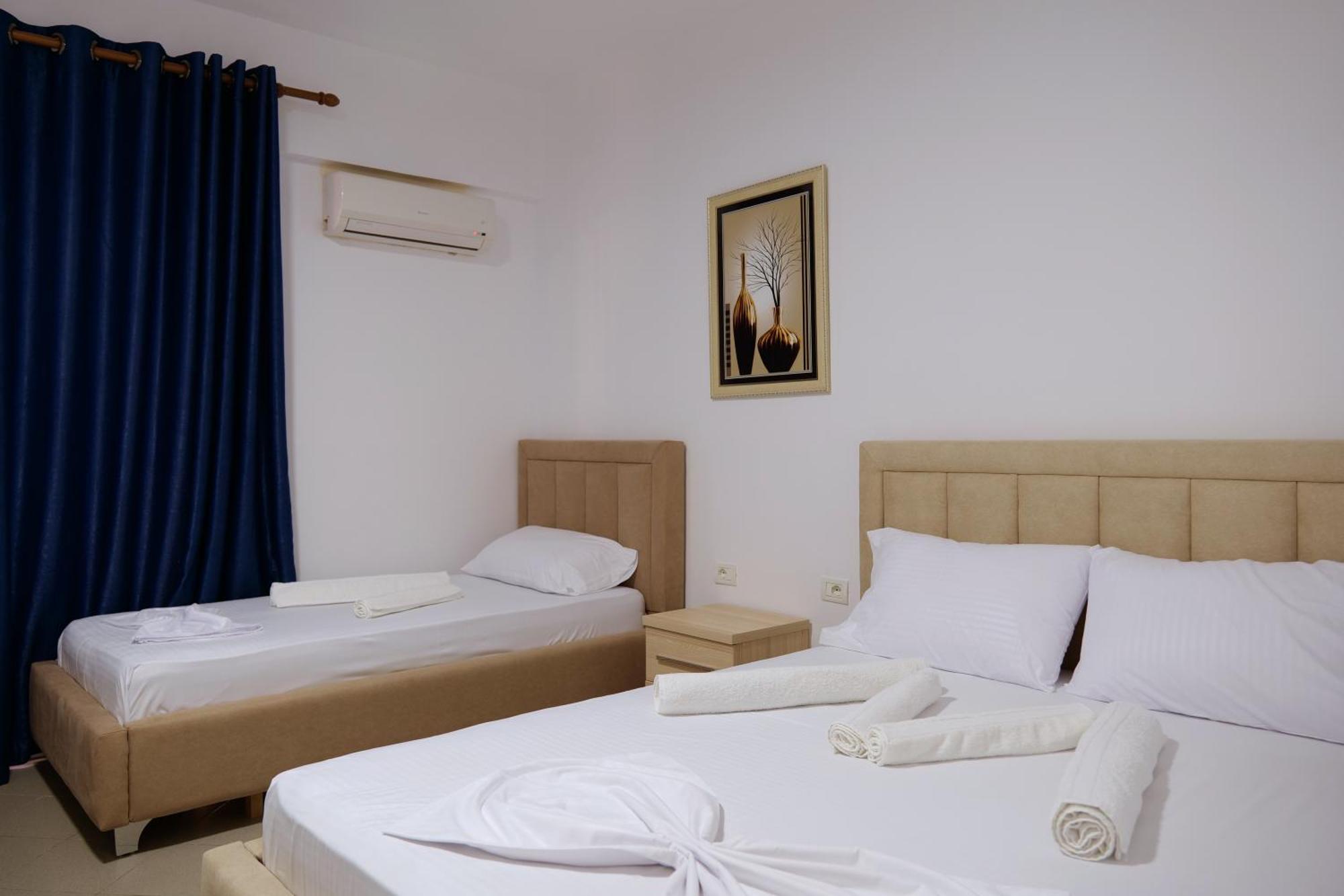 Mema Rooms Himare Bagian luar foto